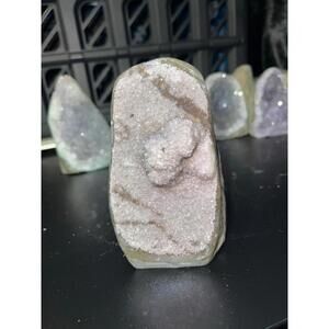 Extra Sugar Druzy Rainbow Amethyst Cutbase